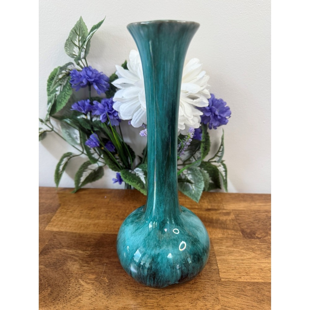 Vintage Canadian‎ Pottery Vase – Likely Blue Mountain Green Drip Glaze